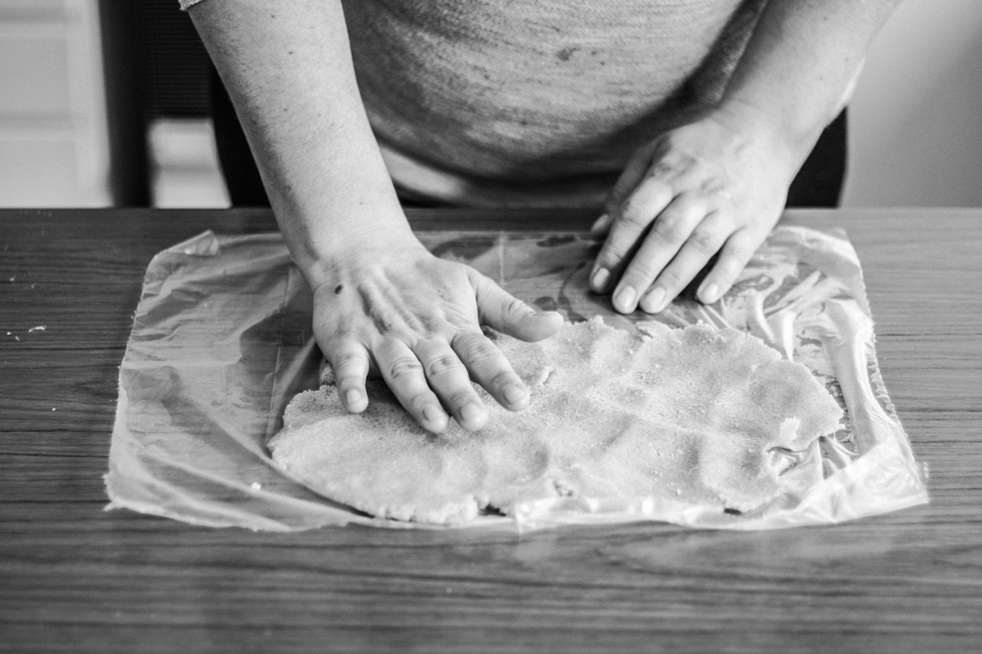 Pastry chef tips Flatten the dough with the palm of your hand Fanny